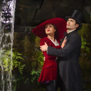 Mila Kunis and James Franco